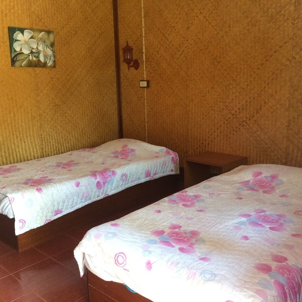 Ban Suan Klang Muang Resort Мэхонгсон Экстерьер фото